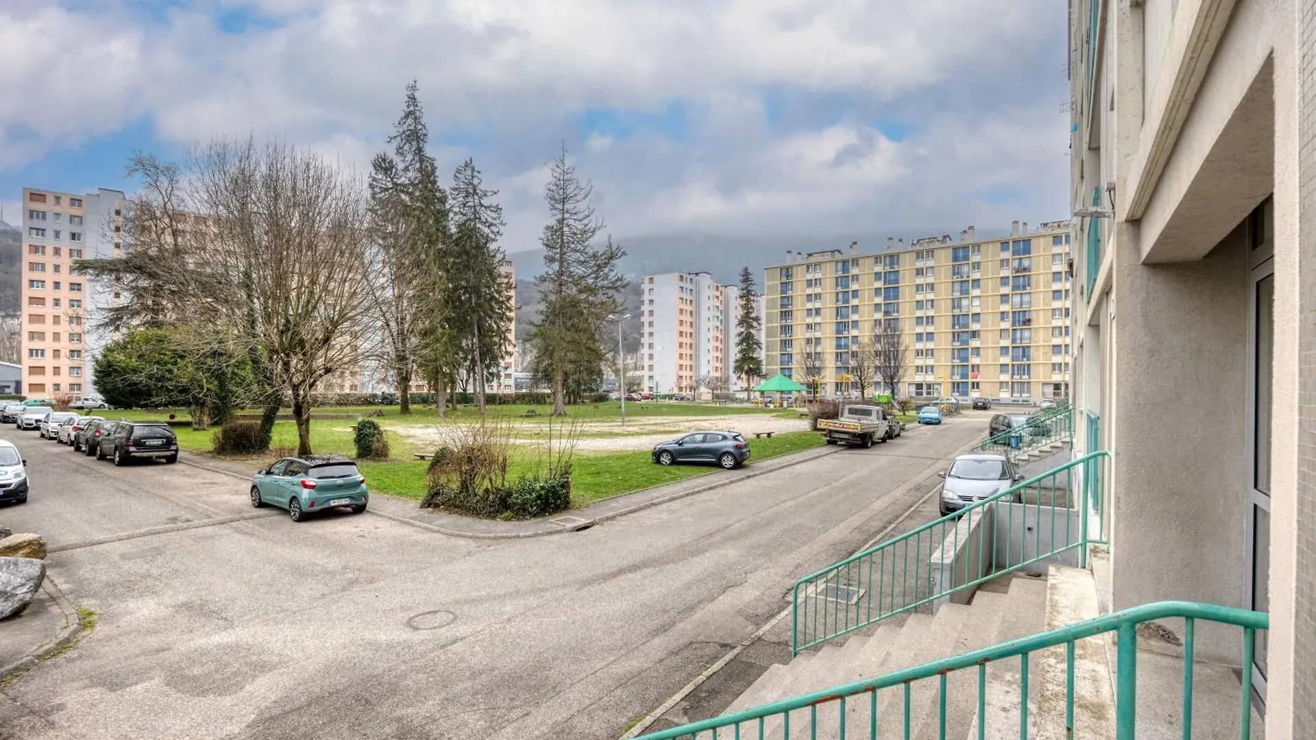 Appartement Le 18 Prevost - Square à Fontaine   Fontaine (Rhone-Alps)